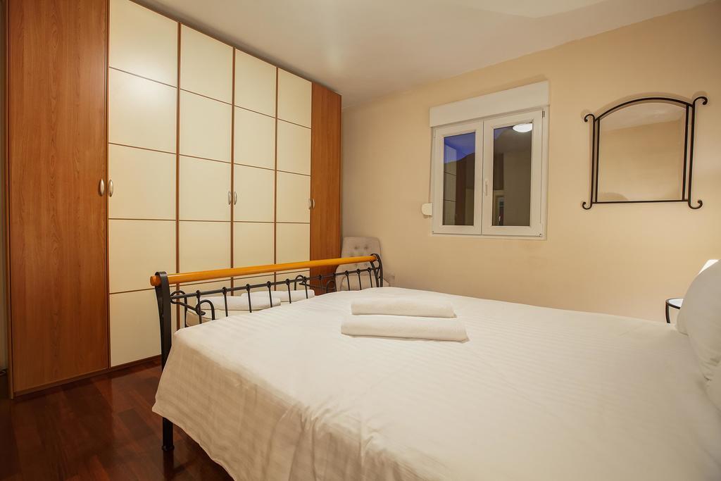 Villa Pia Split Kastela Bagian luar foto